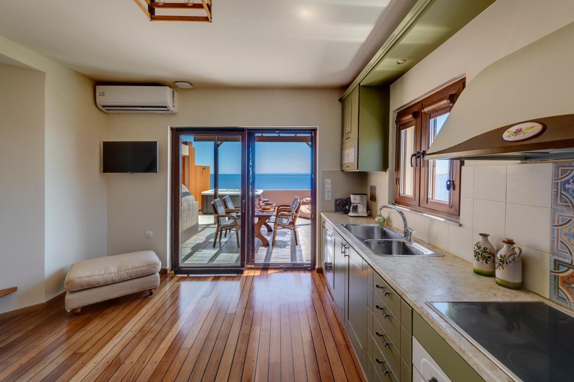 Lalari Beach Suites Vari  Exterior photo