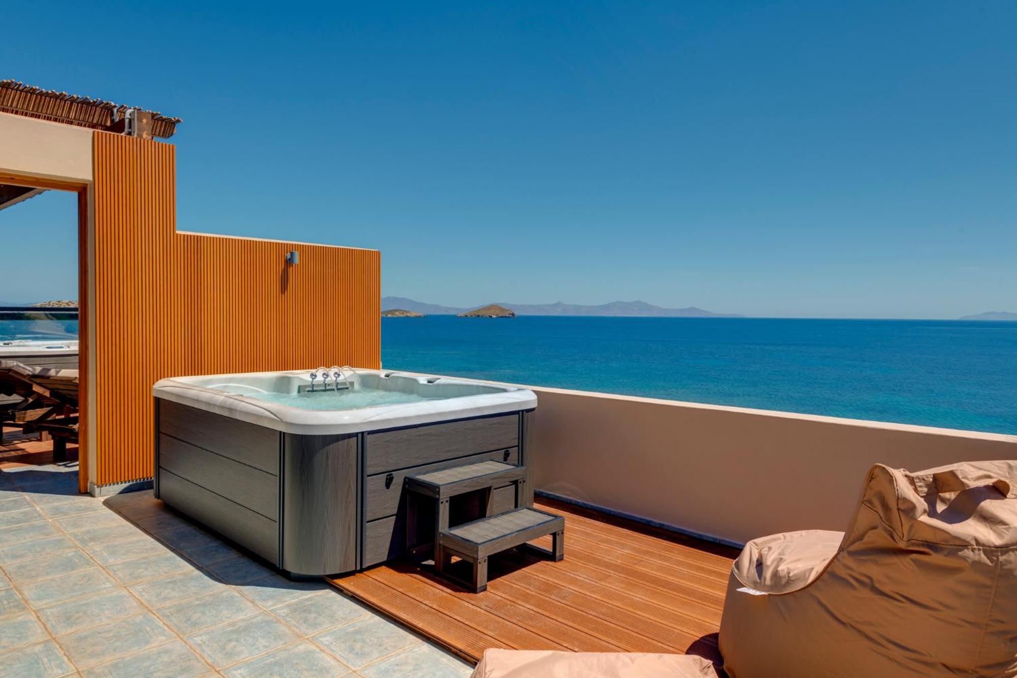 Lalari Beach Suites Vari  Exterior photo