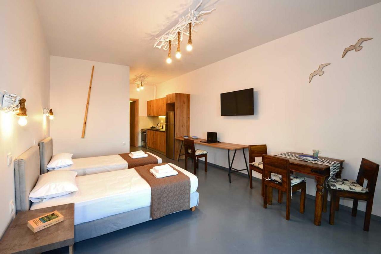 Lalari Beach Suites Vari  Exterior photo