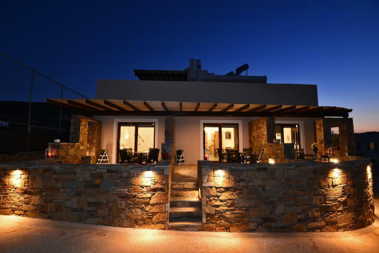 Lalari Beach Suites Vari  Exterior photo