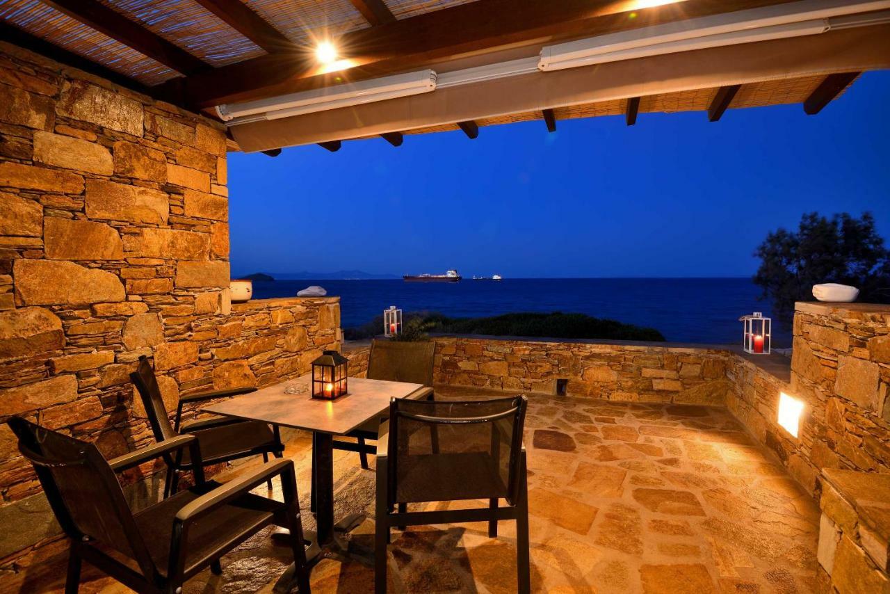 Lalari Beach Suites Vari  Exterior photo